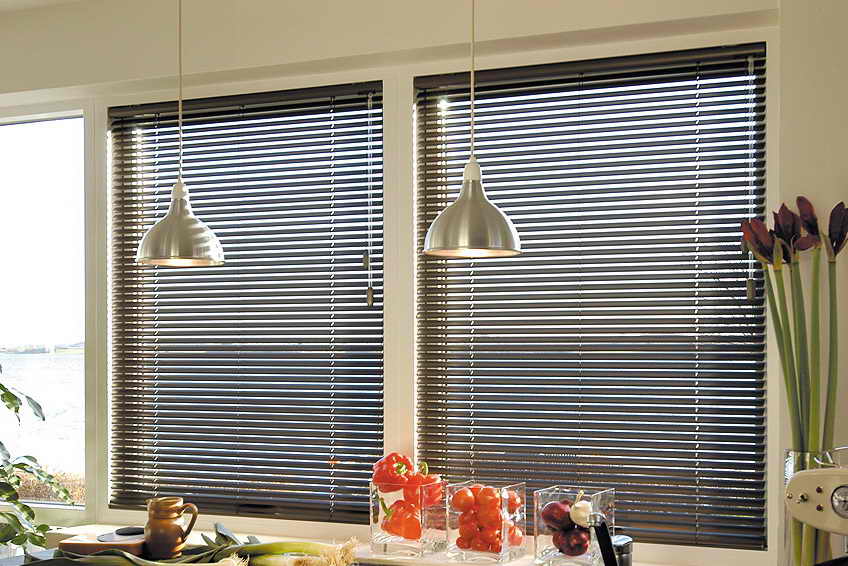 Slimline Venetian blinds – the award-winning Privasee® Slimline system